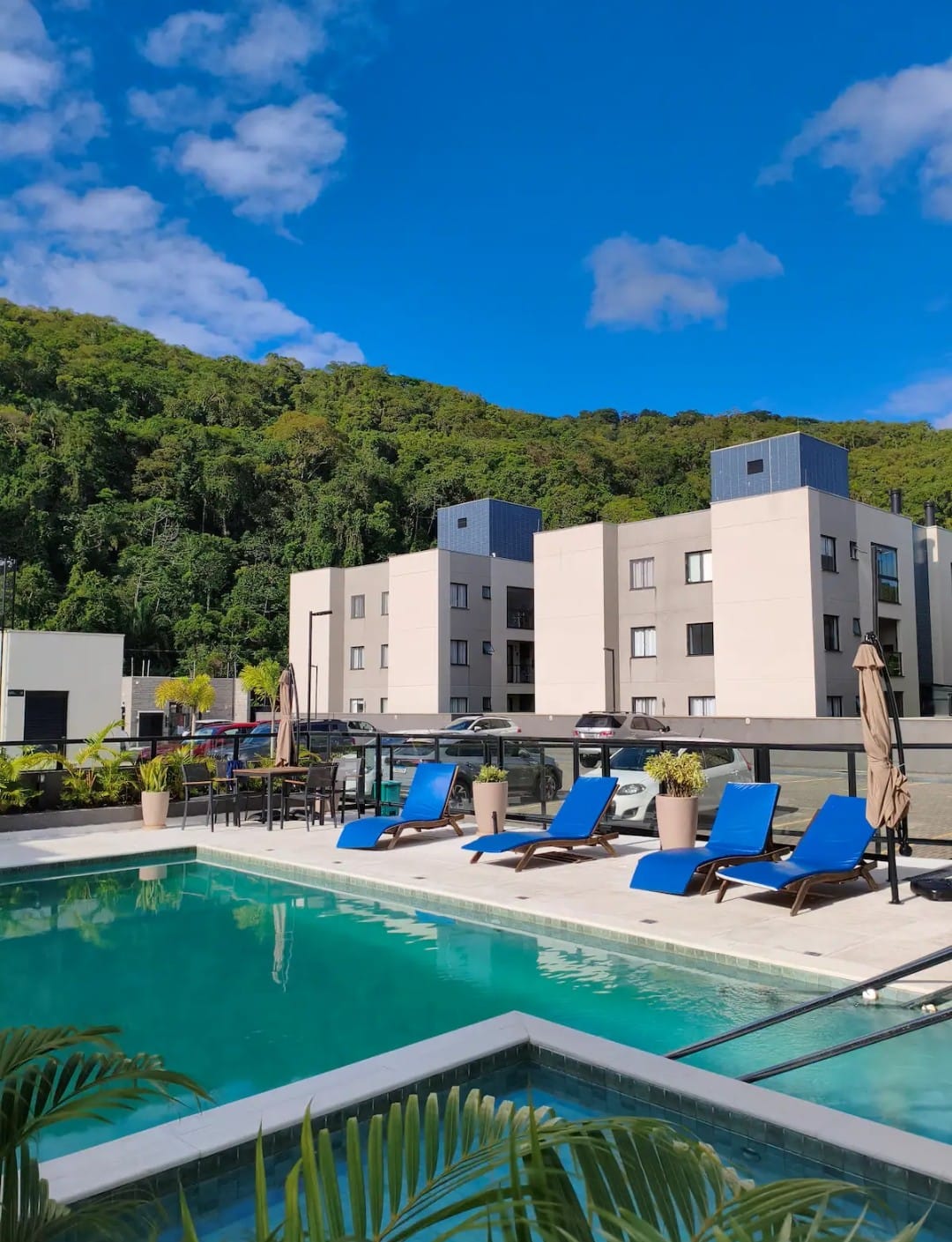 Piscina do condomínio